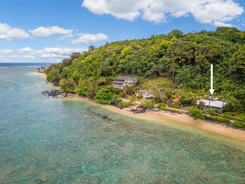 Set just a few feet from the gentle waters of Anini Beach, this - Beach Home for sale in Kilauea, Hawaii on Beachhouse.com