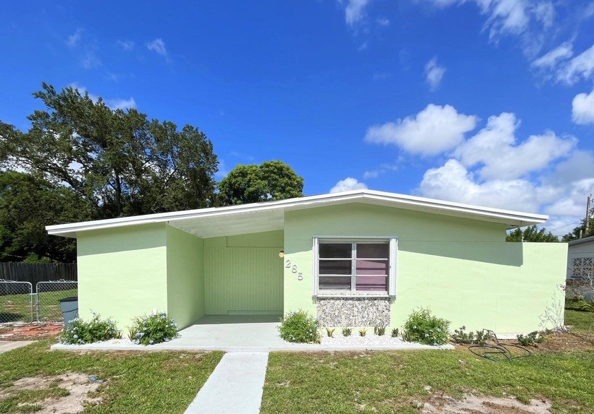 Don't miss this chance to own a 3-bedroom, 1-bathroom home with - Beach Home for sale in Port Saint Lucie, Florida on Beachhouse.com