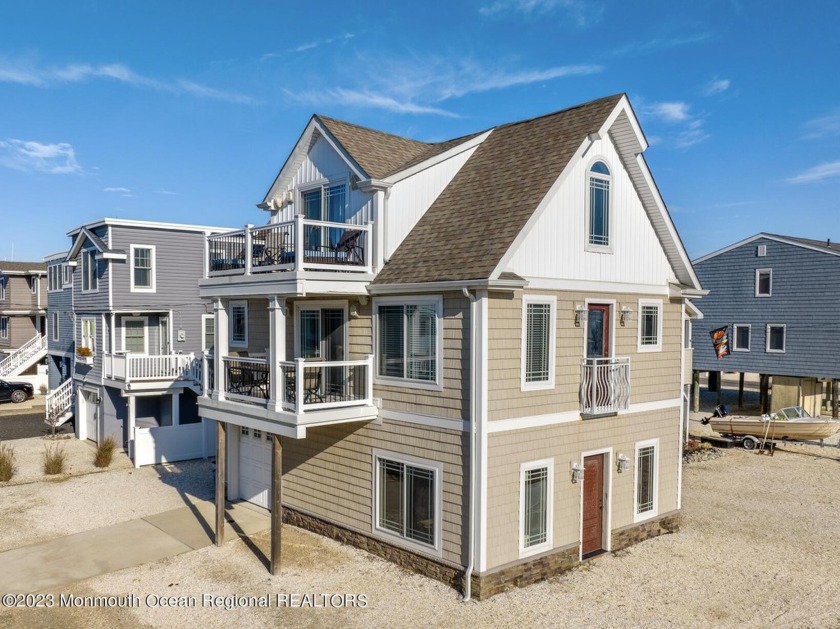 STANDALONE CONDO WITH NO HOA FEES, MANAGEMENT, OR SHARED SPACES! - Beach Condo for sale in Ship Bottom, New Jersey on Beachhouse.com