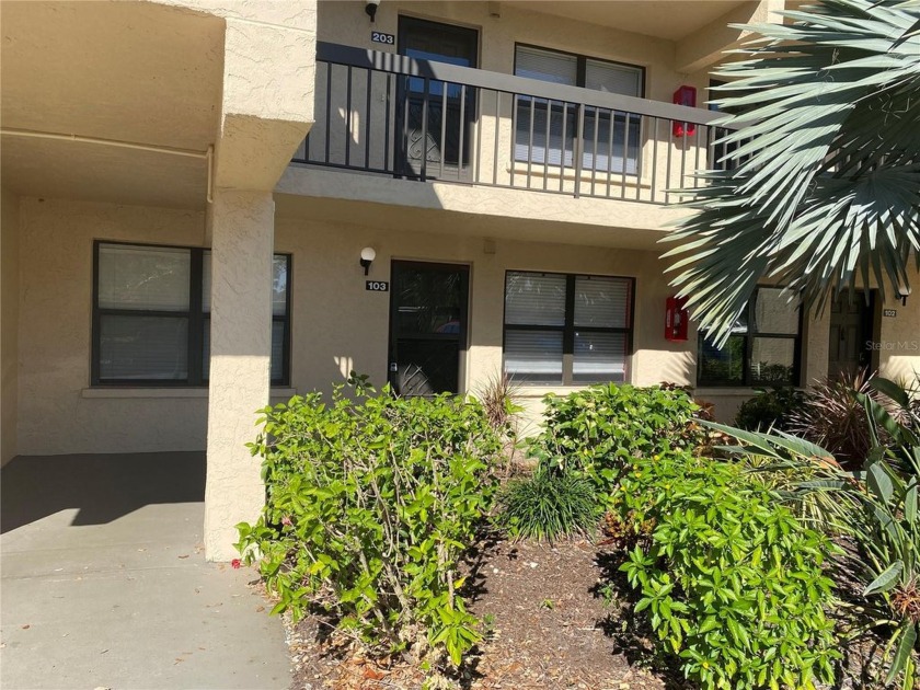 Welcome home to your 1st floor 55+ community. This 2 bed and 2 - Beach Condo for sale in Bradenton, Florida on Beachhouse.com