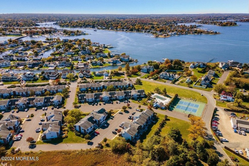 One Bedroom townhouse in Sands Point N .A wonderful community in - Beach Condo for sale in Monmouth Beach, New Jersey on Beachhouse.com