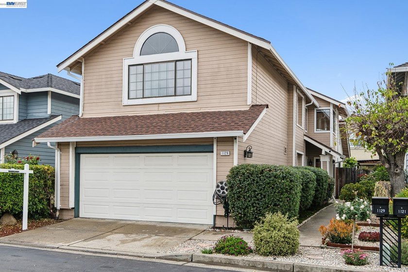 Step into this stylish 4 bedroom, 3 bath home with vaulted - Beach Home for sale in Alameda, California on Beachhouse.com
