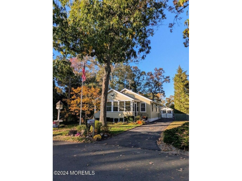 Affordable living in a great neighborhood. This 2 bd, 2 full - Beach Home for sale in Pine Beach, New Jersey on Beachhouse.com