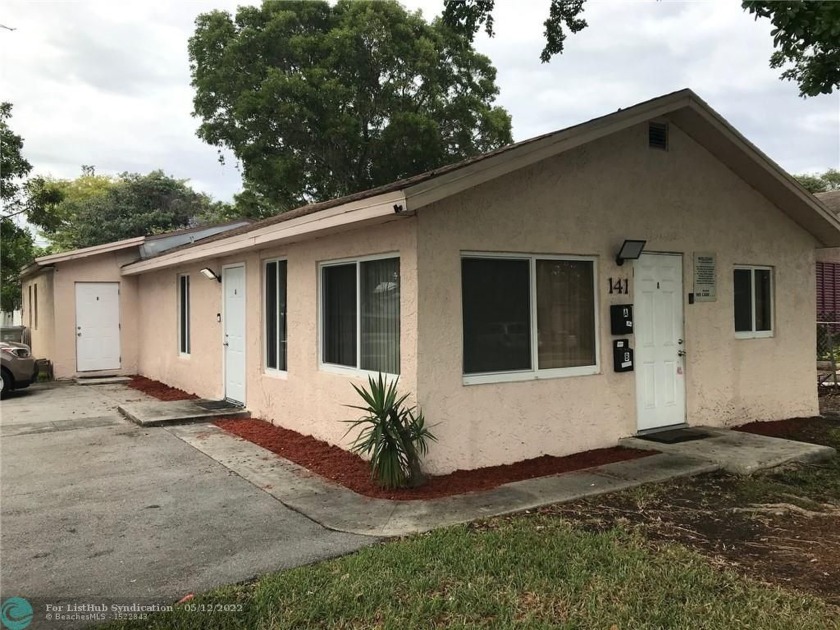 GREAT INVESTMENT OPPORTUNITY!!!! Well maintained ideally located - Beach Home for sale in Pompano Beach, Florida on Beachhouse.com