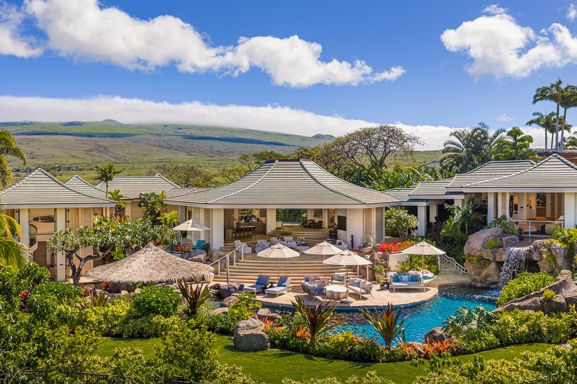 Set along a dramatic stretch of coastline within the prestigious - Beach Home for sale in Kamuela, Hawaii on Beachhouse.com