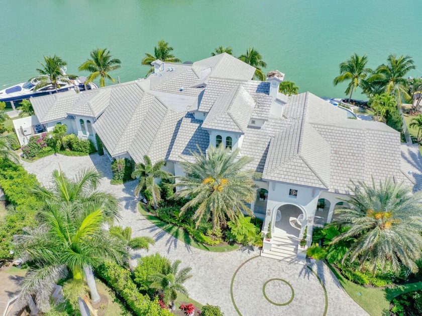 Here is your dream home that you have been waiting for! This 5 - Beach Home for sale in Marco Island, Florida on Beachhouse.com