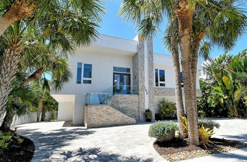 LOCATION, LOCATION, LOCATION. This home offers peace and - Beach Home for sale in Sarasota, Florida on Beachhouse.com