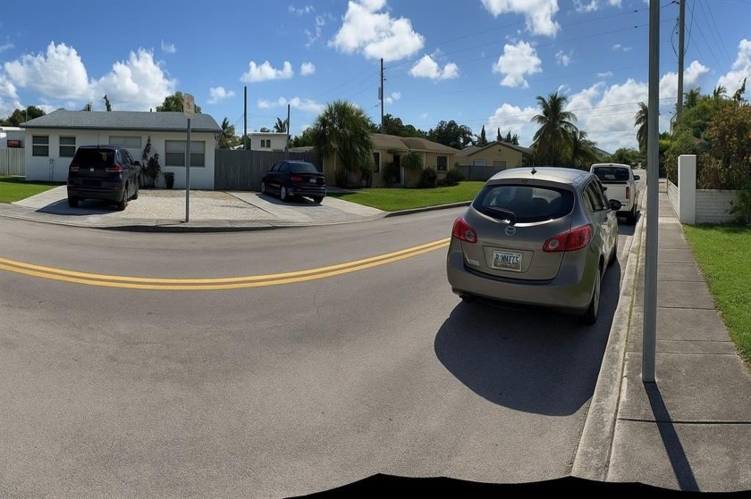 Beautifully Remodeled 4-Bedroom, 3-Bath Home! Step into this - Beach Home for sale in Hollywood, Florida on Beachhouse.com