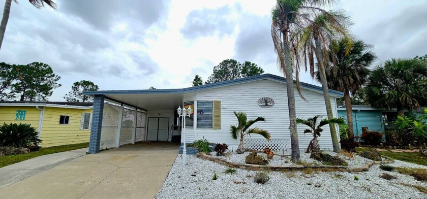 WE PAY YOU TO BRING A QUALIFIED BUYER!!!!! This is the elite 55+ - Beach Home for sale in Ruskin, Florida on Beachhouse.com