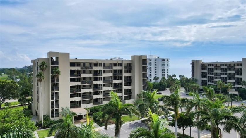 This meticulously maintained residence is an elevated first - Beach Condo for sale in Longboat Key, Florida on Beachhouse.com