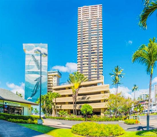 Renovated unit, flooring and fixtures. Great short / long term - Beach Condo for sale in Honolulu, Hawaii on Beachhouse.com