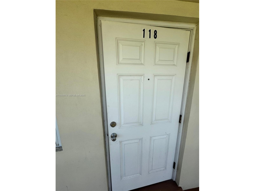 IMMACULATE 2ND FL. UNIT. TOTALLY UPGRADED  INCLUDING APPLIANCES - Beach Condo for sale in West Palm Beach, Florida on Beachhouse.com