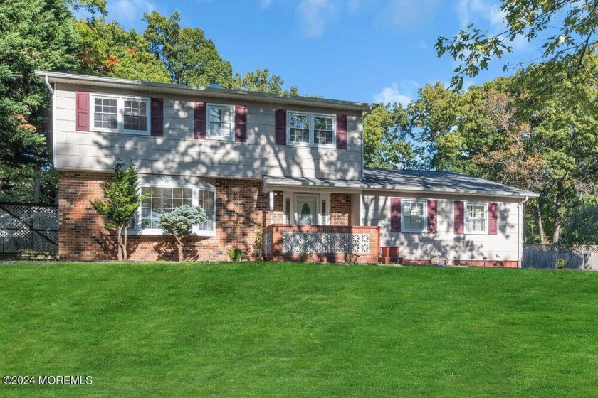 Beautiful 4Br/2.1Bath Colonial on a wide sidewalk lined street - Beach Home for sale in Brick, New Jersey on Beachhouse.com