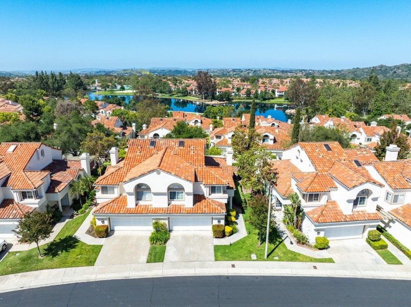Where Style Meets Serenity in Rancho Santa Margarita.
Step into - Beach Condo for sale in Rancho Santa Margarita, California on Beachhouse.com