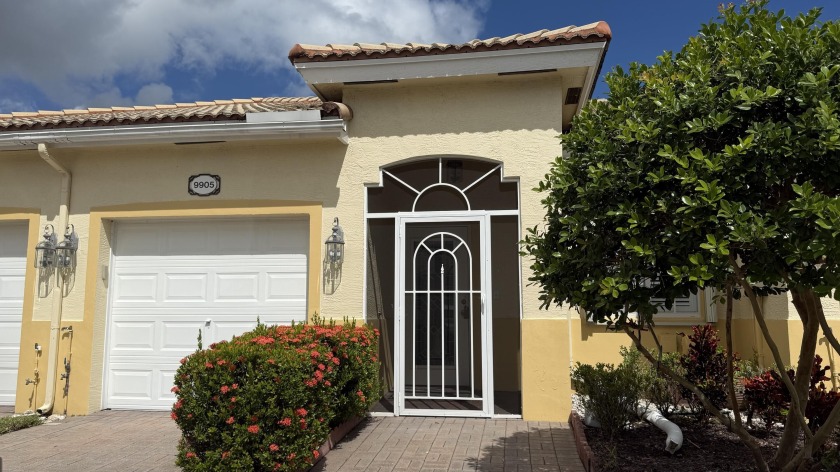 Beautiful 2 bedroom, 2 bathroom villa with 1-car garage and - Beach Home for sale in West Palm Beach, Florida on Beachhouse.com