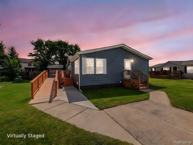 Welcome to this well-maintained, move-in ready 3-bedroom, 2-bath - Beach Home for sale in Monroe, Michigan on Beachhouse.com