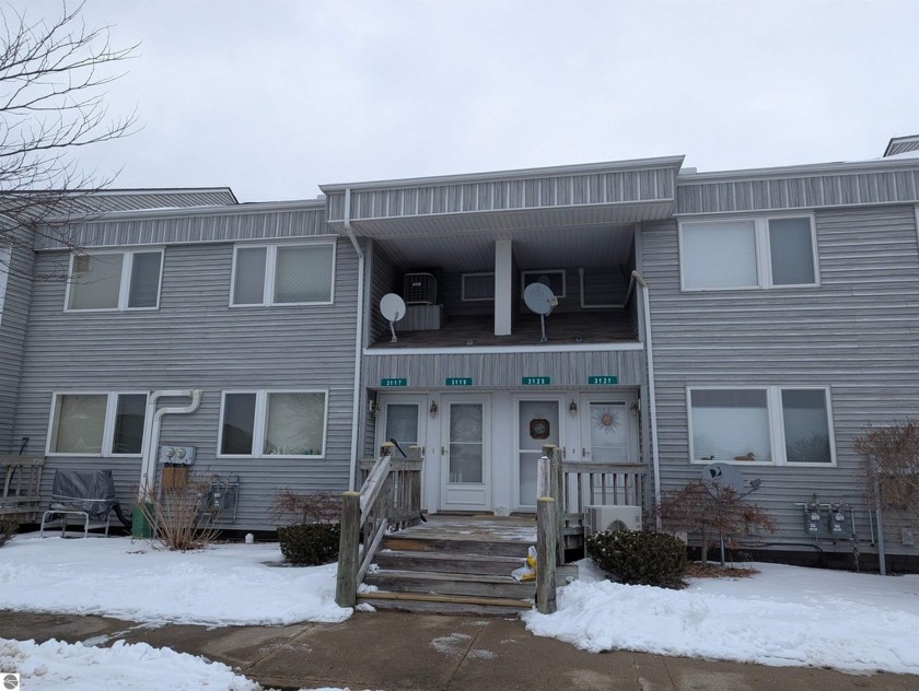 New to the Market!!  An upper level 2 bedroom, 2 bath condo - Beach Condo for sale in Au Gres, Michigan on Beachhouse.com