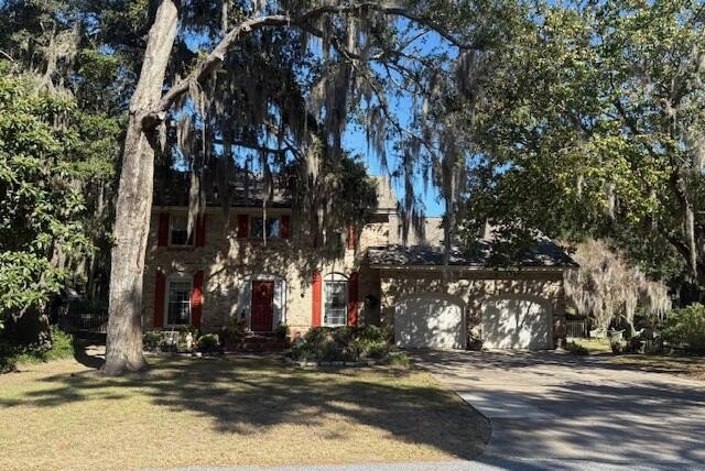 This lakefront home offers a quiet retreat ,still being minutes - Beach Home for sale in Charleston, South Carolina on Beachhouse.com