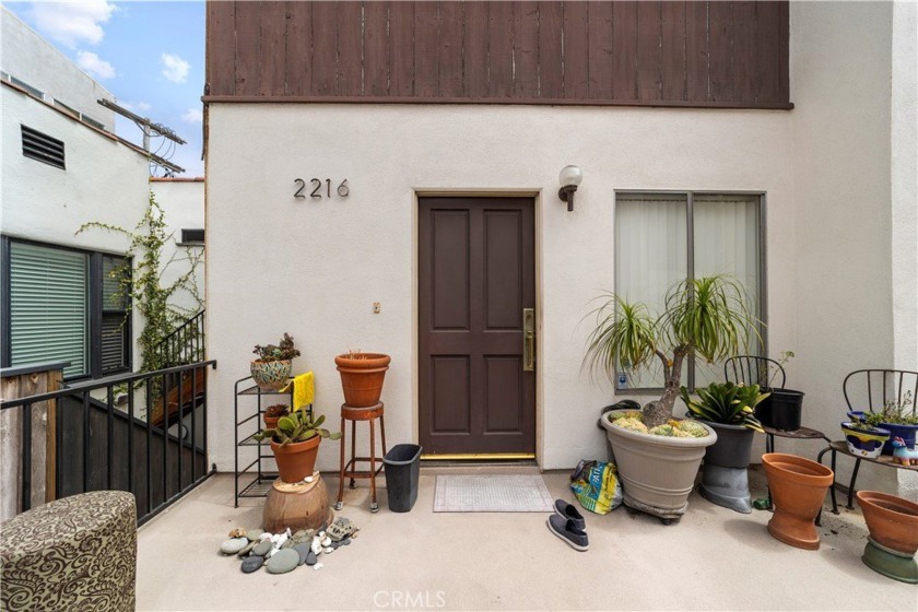 Experience the quintessential coastal lifestyle in this - Beach Townhome/Townhouse for sale in Venice, California on Beachhouse.com