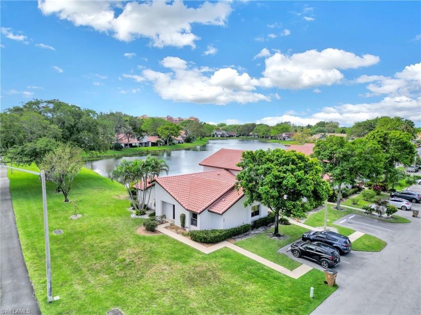 Beautiful 3 bed, 2 bath corner unit townhome in The Lakes of - Beach Home for sale in Deerfield Beach, Florida on Beachhouse.com