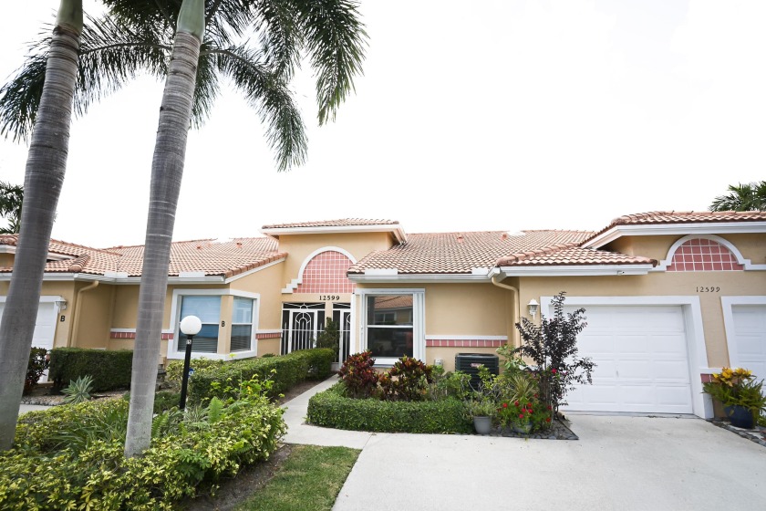 Beautifully Updated Lakefront Villa with Sunset ViewsEnjoy - Beach Condo for sale in Boynton Beach, Florida on Beachhouse.com