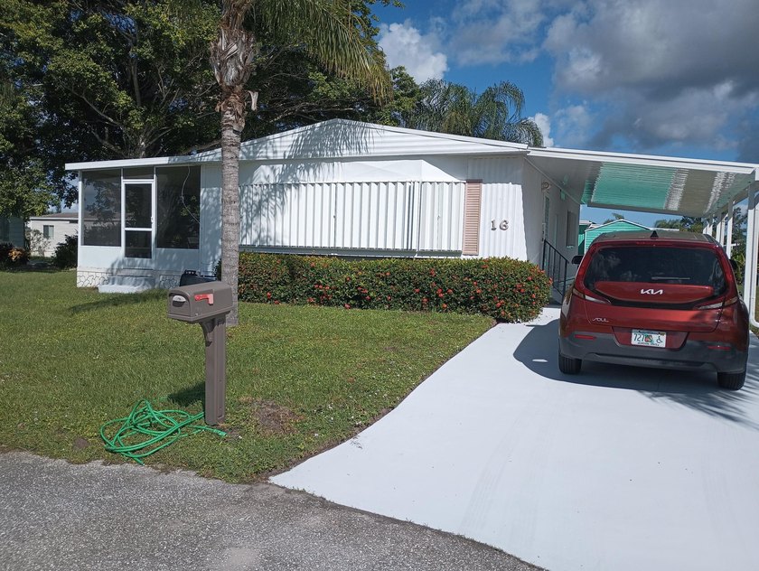 Auction minimum bid $2650 Seller reserve New Roof and new - Beach Home for sale in Port Saint Lucie, Florida on Beachhouse.com