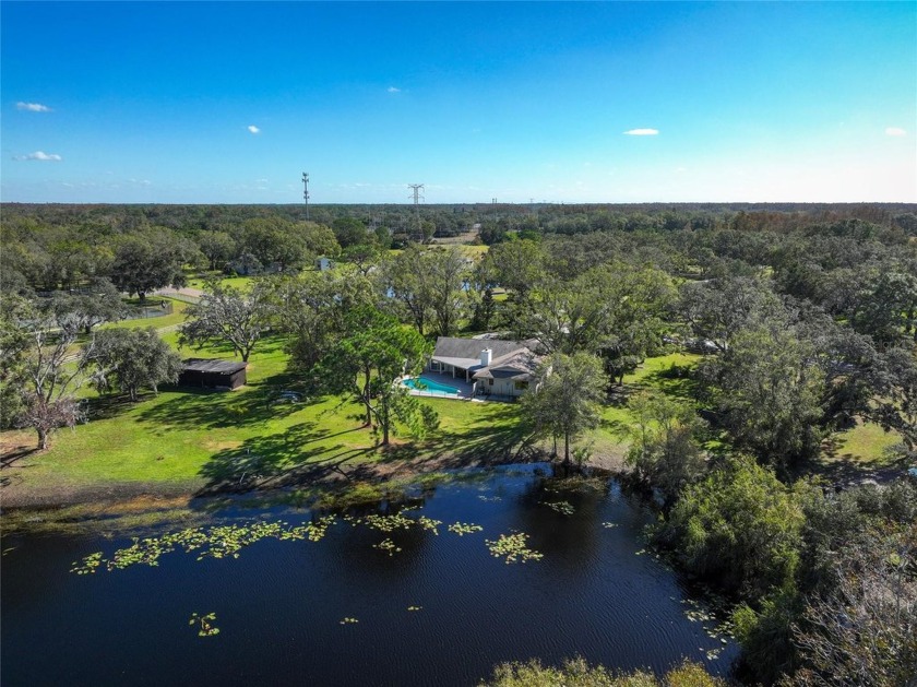 Under contract-accepting backup offers. Now available in the - Beach Home for sale in Tarpon Springs, Florida on Beachhouse.com