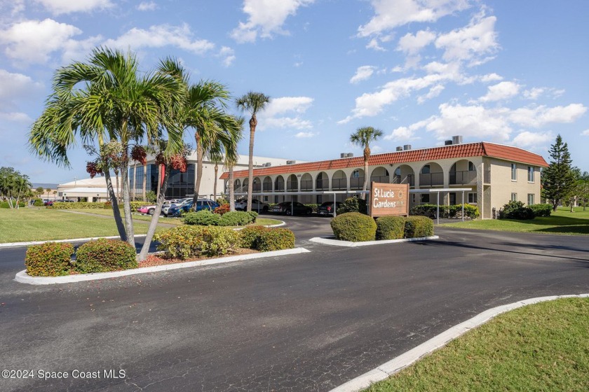 Location!! Location!!Welcome to Paradise! This fully furnished - Beach Condo for sale in Cocoa Beach, Florida on Beachhouse.com