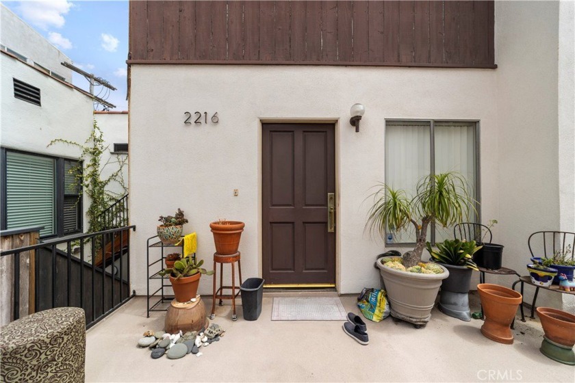 Experience the quintessential coastal lifestyle in this - Beach Townhome/Townhouse for sale in Venice, California on Beachhouse.com