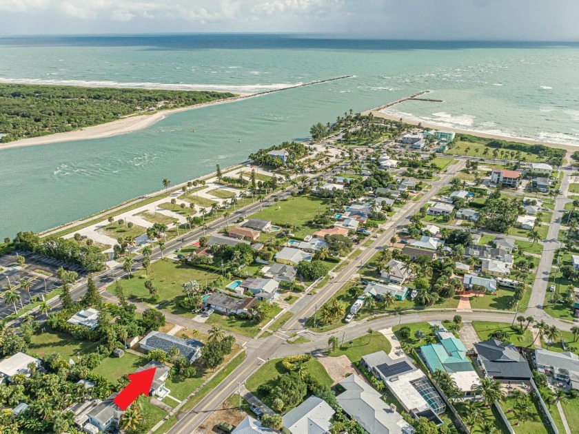 LOCATION! LOCATION! Beautiful remodeled 3/2 beach cottage, just - Beach Home for sale in Fort Pierce, Florida on Beachhouse.com