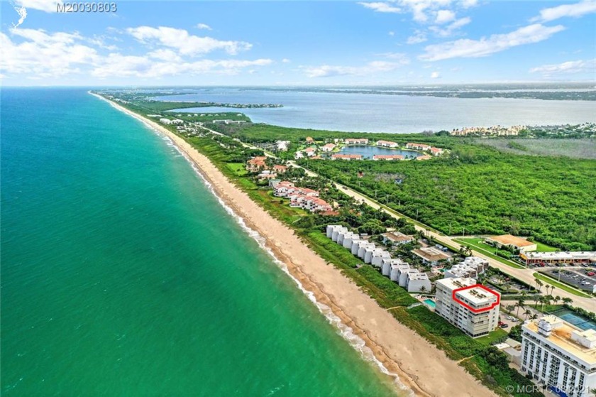 Stunning 3 bedroom OCEANFRONT PENTHOUSE end-unit with - Beach Condo for sale in Jensen Beach, Florida on Beachhouse.com