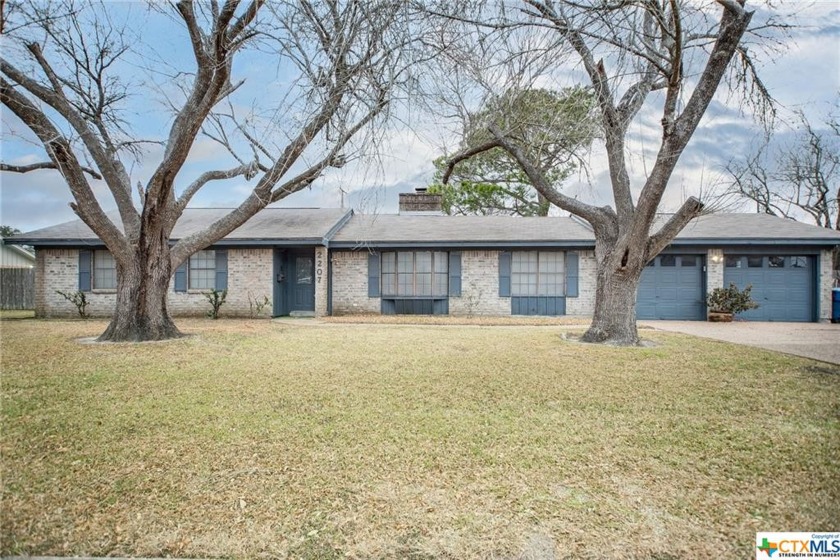 Welcome HOME! Are you looking for a spacious home for your - Beach Home for sale in Port Lavaca, Texas on Beachhouse.com