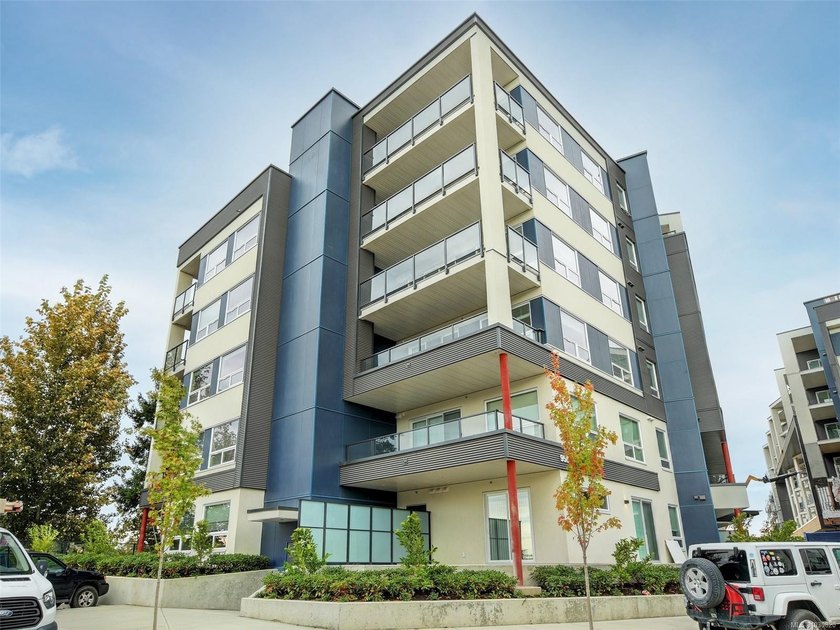 Vacant like new unit on the QUIET side of the building with TWO - Beach Condo for sale in Langford, British Columbia on Beachhouse.com