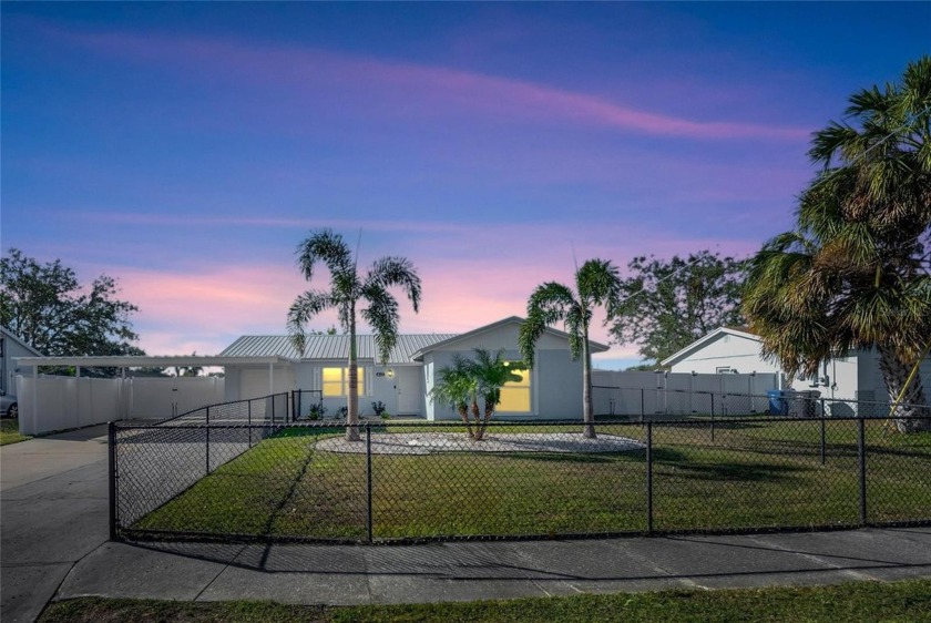 Welcome to 412 Flamingo Drive in the heart of Apollo Beach!

 - Beach Home for sale in Apollo Beach, Florida on Beachhouse.com