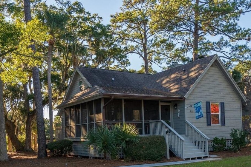 A Rare Find! Lovingly maintained 3 bedrooms, 2 bath cottage in - Beach Home for sale in Edisto Island, South Carolina on Beachhouse.com