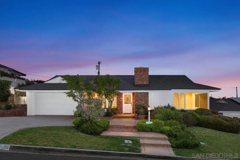 First time ever on the market! Welcome to 3526 Emerson Street, a - Beach Home for sale in San Diego, California on Beachhouse.com