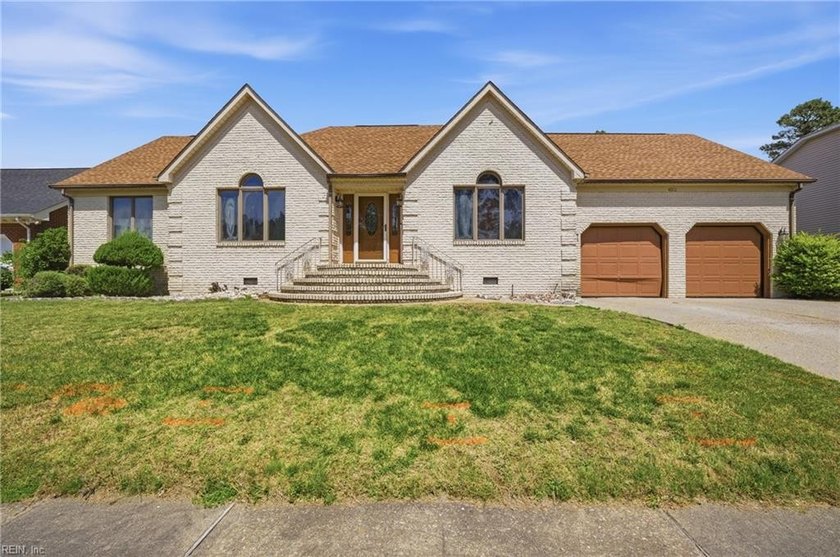 Welcome Home!!! All-brick. Newly updated and designed for how - Beach Home for sale in Chesapeake, Virginia on Beachhouse.com