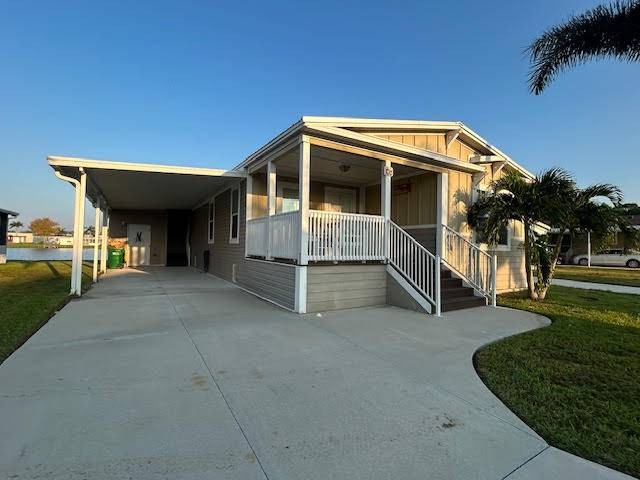 Lakeside living in this well maintained property that has 3 - Beach Home for sale in Melbourne, Florida on Beachhouse.com