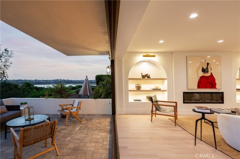 This stunning, fully renovated home sets a new benchmark for - Beach Home for sale in Newport Beach, California on Beachhouse.com