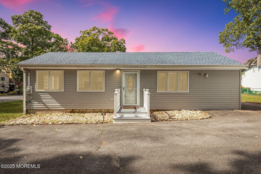 Multiple Offers, Highest & Best offers due Monday, Oct 20th by - Beach Home for sale in Neptune, New Jersey on Beachhouse.com