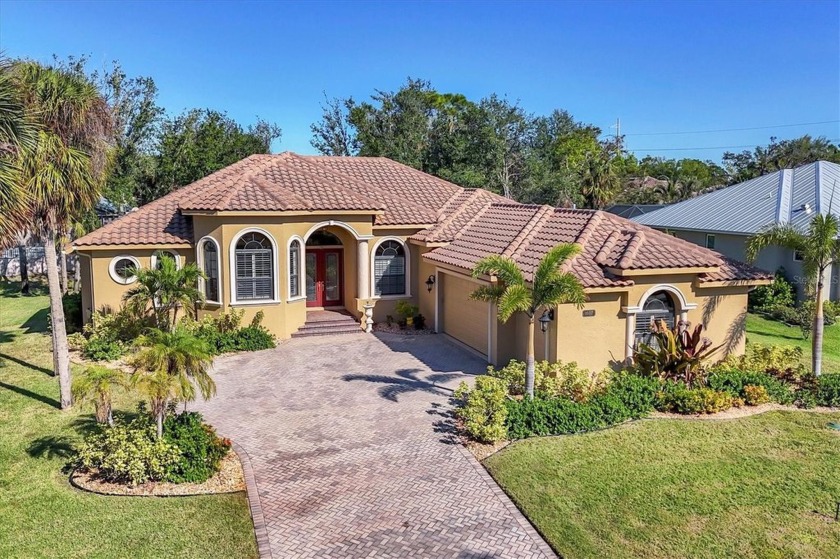 In the sought-after community of Laurel Landings Estates in - Beach Home for sale in Nokomis, Florida on Beachhouse.com