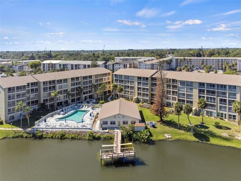 Welcome home to this spacious and inviting 2-bedroom, 2-bathroom - Beach Condo for sale in Bradenton, Florida on Beachhouse.com