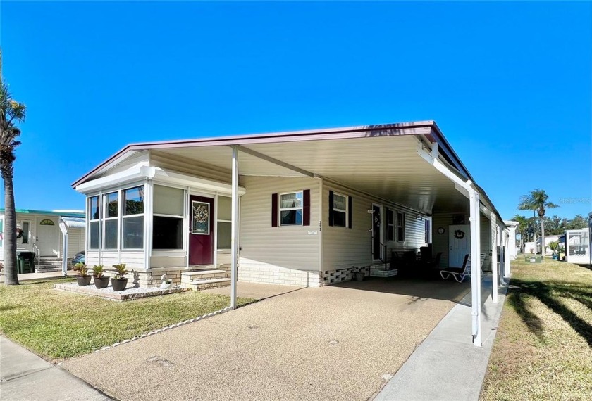 This beautifully updated 2-bedroom, 2-bathroom home in Fairway - Beach Home for sale in Largo, Florida on Beachhouse.com