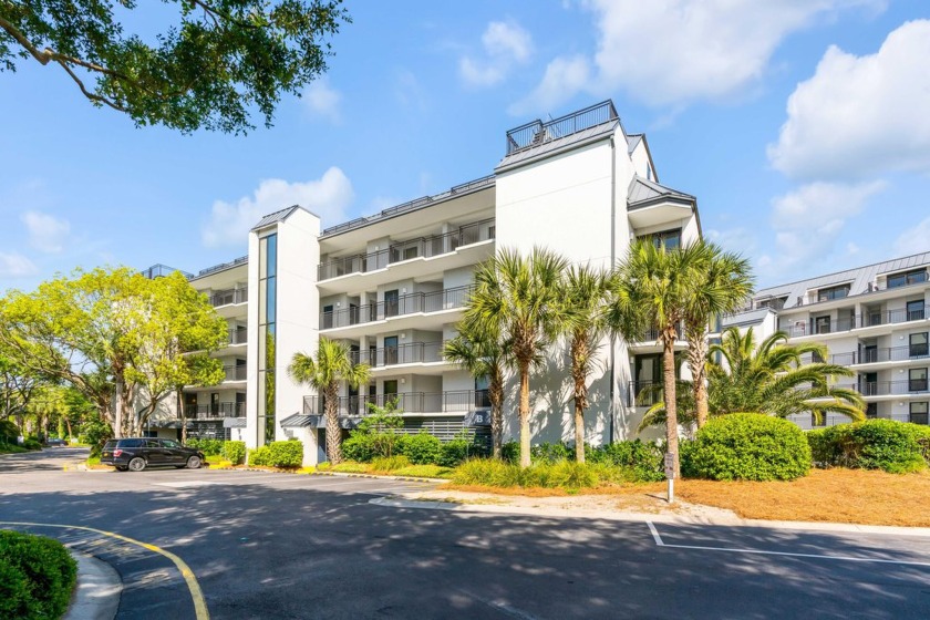 Welcome to this beautiful oceanfront condo in Wild Dunes. Enjoy - Beach Home for sale in Isle of Palms, South Carolina on Beachhouse.com