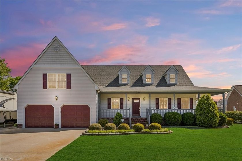 Absolutely stunning 4-bedroom, 2.5-bath home offering 2,682 sqft - Beach Home for sale in Virginia Beach, Virginia on Beachhouse.com