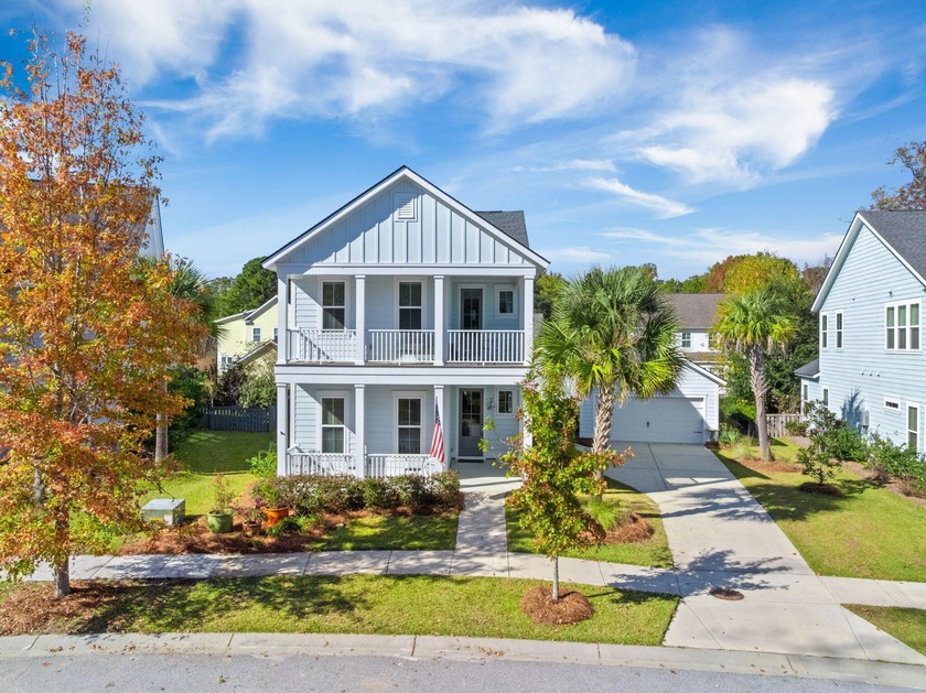 Welcome to 2733 Battery Pringle, where serene lake views and - Beach Home for sale in Johns Island, South Carolina on Beachhouse.com