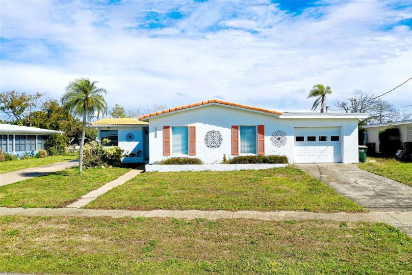 Under contract-accepting backup offers. Welcome to your own - Beach Home for sale in North Port, Florida on Beachhouse.com