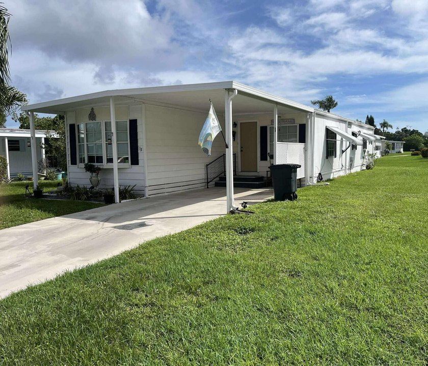 Welcome to 15 La Costa Lane, a charming 2-bedroom, 2-bath - Beach Home for sale in Port Saint Lucie, Florida on Beachhouse.com