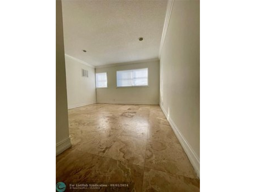 PRICE TO SELL! NO AGE RESTRICTIONS, OK TO RENT FIRST YEAR! - Beach Condo for sale in Hollywood, Florida on Beachhouse.com