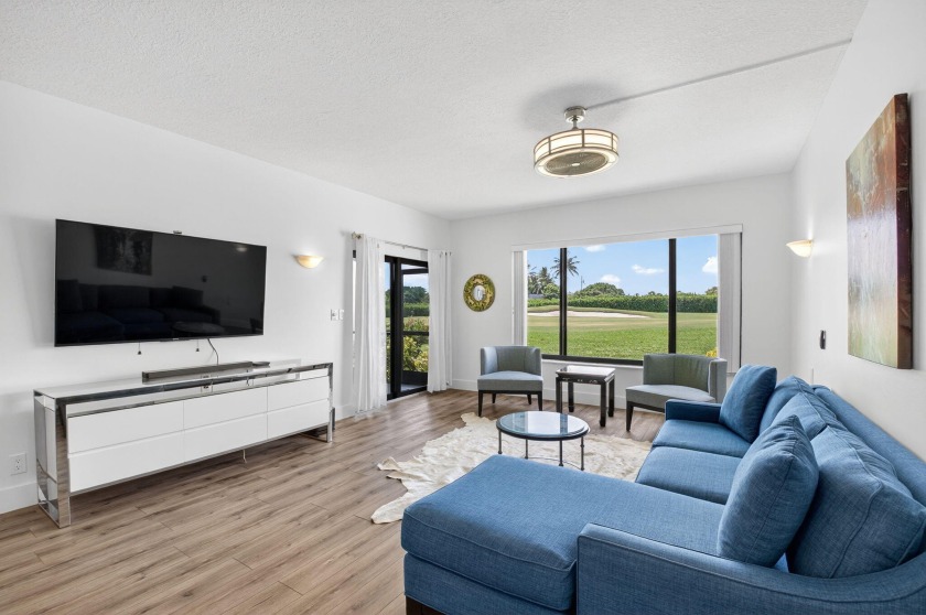 Delray's best kept secret! This beautiful and spacious condo is - Beach Condo for sale in Delray Beach, Florida on Beachhouse.com